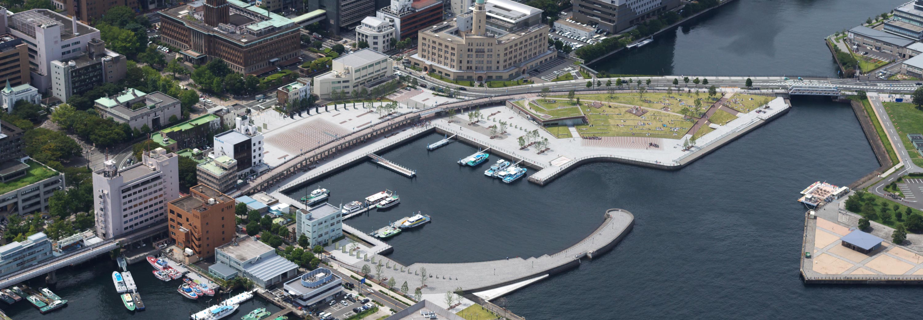 ・山下公園（水の階段、石のステージ）